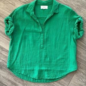 XiRENA Avery Gauze Green Blouse